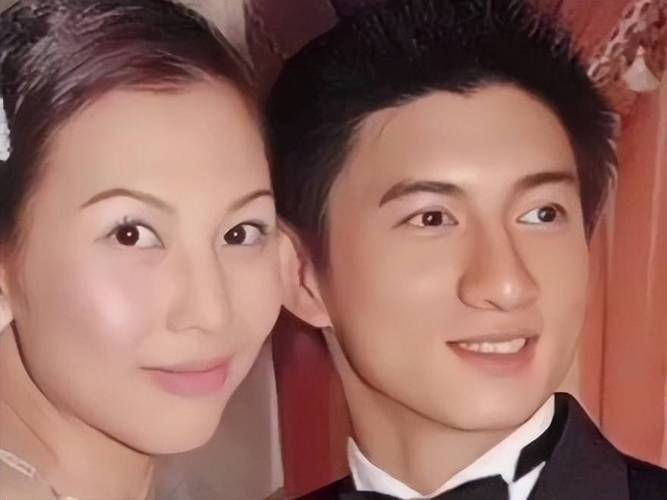 2025新澳门精准正版图库和吴奇隆戴婚戒录综艺与吴奇隆结婚戒指