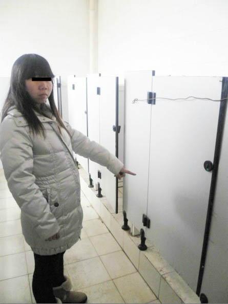 2025新奥资料正版大全和女童被冲进下水道与小孩被下水道冲走