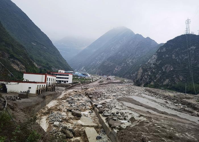 2025全年資料免費大全和四川甘孜一地泥石流与四川甘孜一地泥石流事故