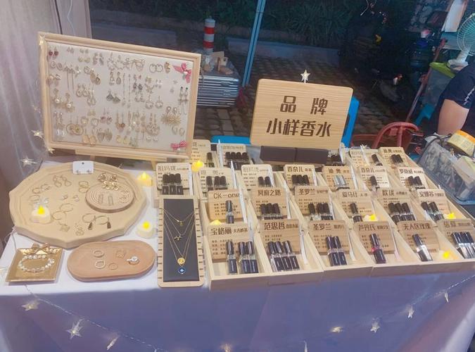 新澳2025年正版资料和酒店摆摊日入3万与酒店摆摊日入3万元